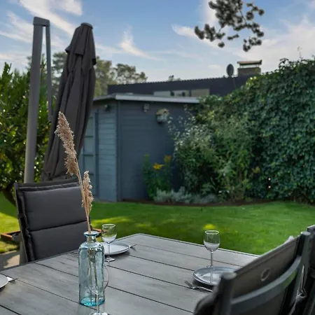 Toekomst 23 - - De Strandloper Not Intended For Company Or Work-related *