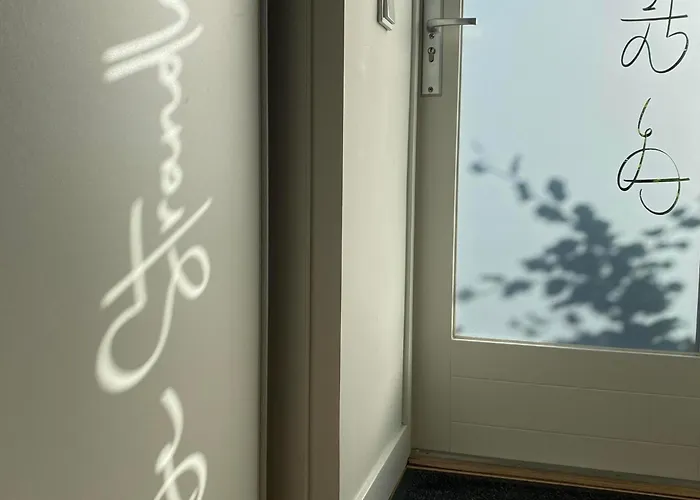 Toekomst 23 - - De Strandloper Not Intended For Company Or Work-related *